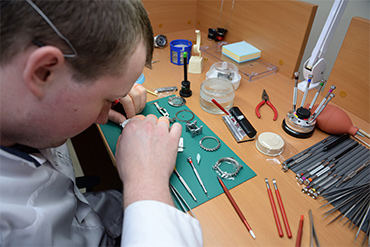 Часовая мастерская EliteTime ремонтирует дорогие швейцарские часы в Краснодаре (ЮФО).
